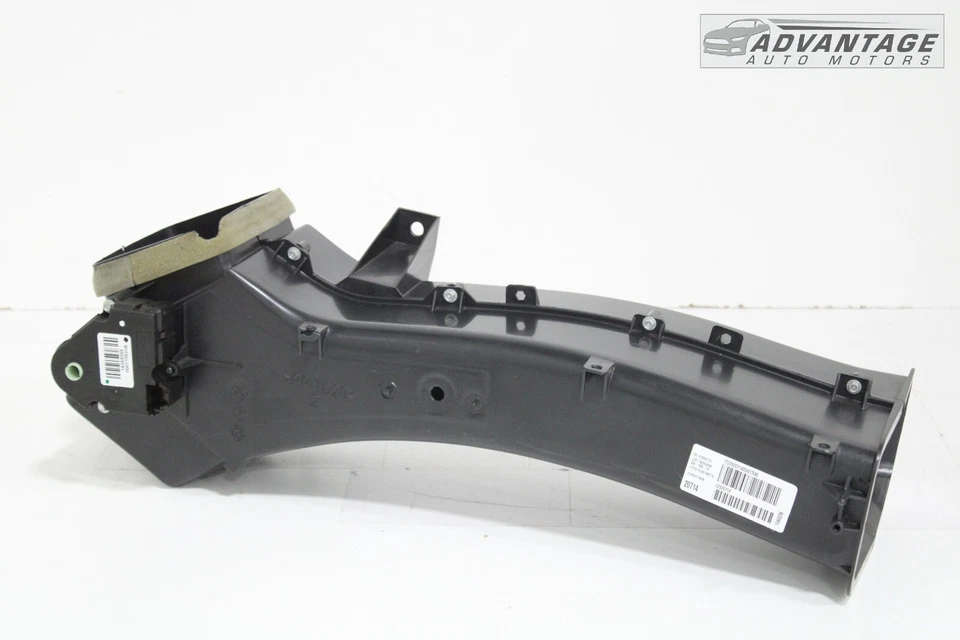 2015-2020 CHEVROLET SUBURBAN REAR AIR DISTRIBUTION DUCT VENT W/ AC ACTUATOR OEM - Image 2 of 4