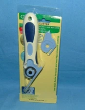 Clover Slash Cutter for Quilting Crafts