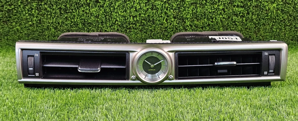 Lexus GS350 GS450H 2013-2015 interior center dash air vent clock Oem Used - Image 2 of 4