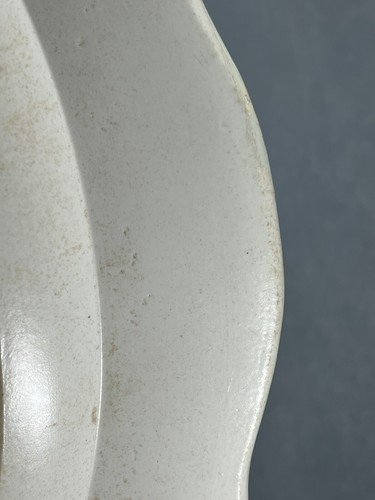 c1765 Staffordshire Salt-Glazed Press-Moulded 36cm Platter (Minor Restoration) - Picture 21 of 22