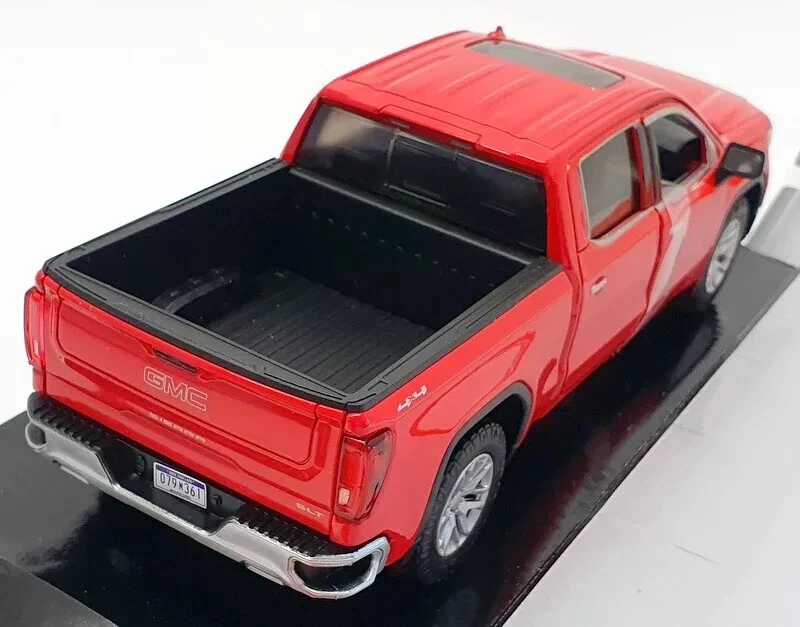 MOTOR MAX TIMELESS LEGENDS 1:27 AUTO GMC SIERRA 1500 SLT CREW CAB 2019 ART 79361 - Immagine 2 di 4