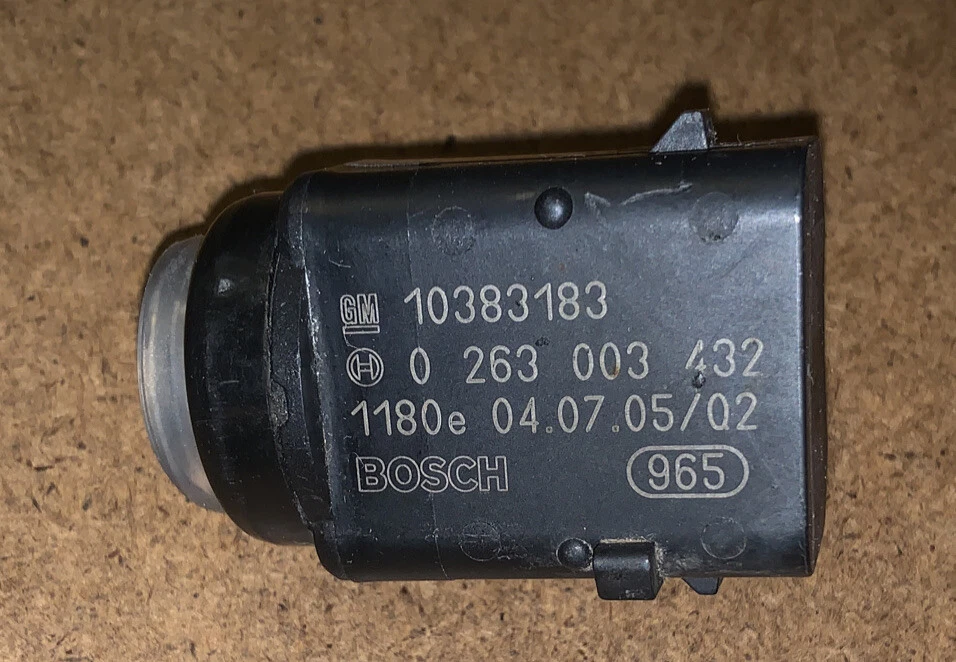 00-06 Escalade LaCrosse Parachoques trasero Asistente de respaldo inverso Sensor de estacionamiento OEM Foto 3 de 4