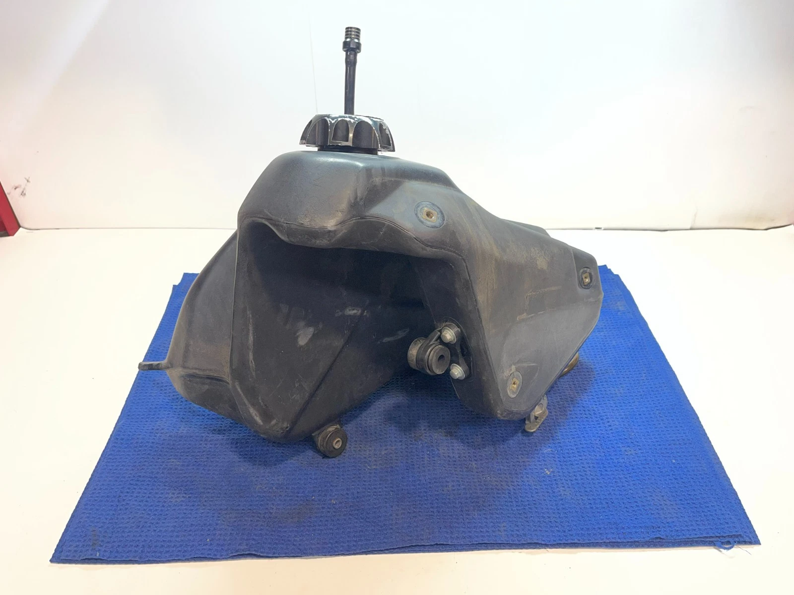 2006 HONDA CR85R Gas Tank Fuel Tank Cap Petcock HONDA CR85 FUEL TANK 2006