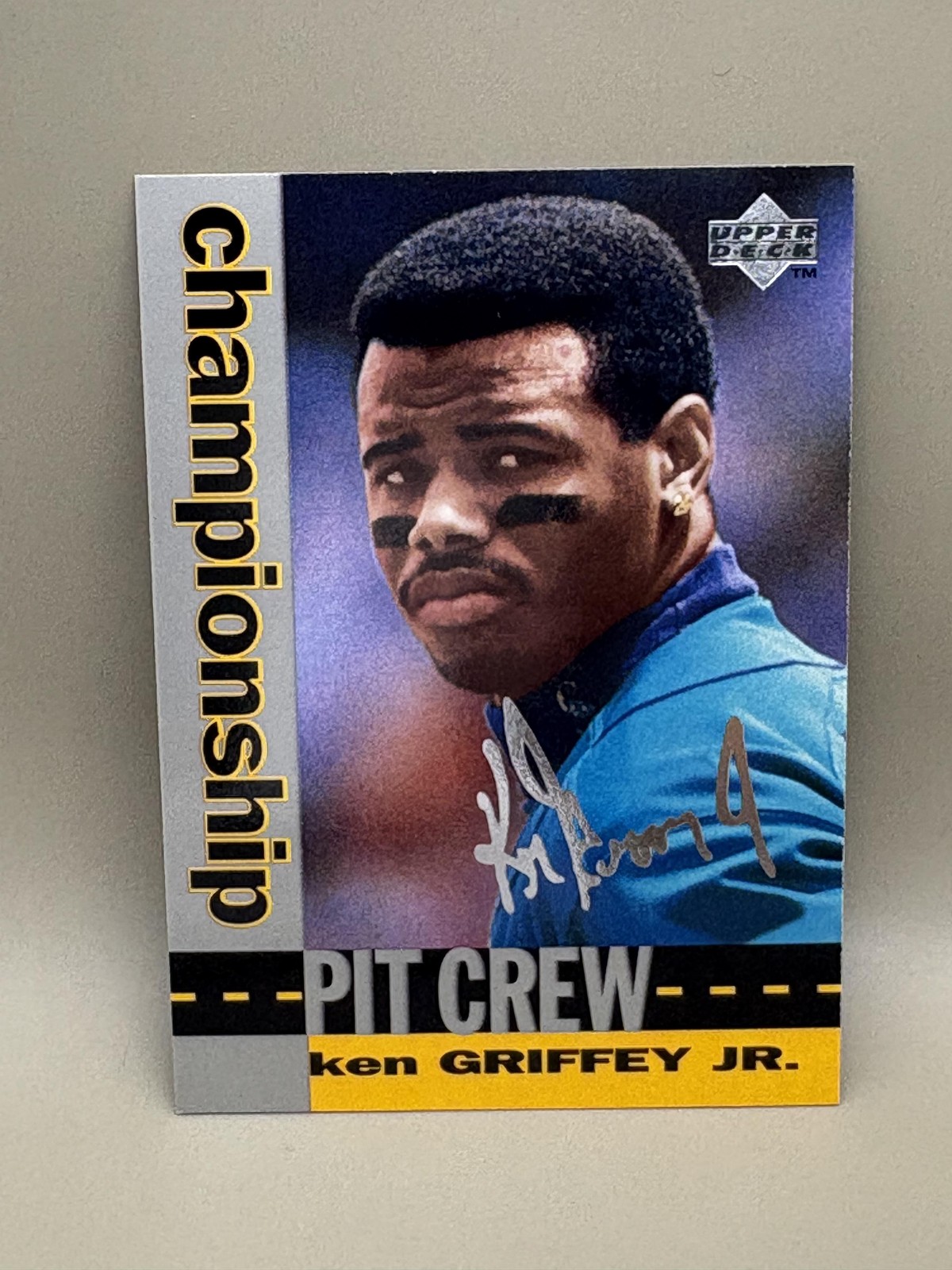 1995 Upper Deck #136 Ken Griffey Jr. Silver Signature / Electric Silver