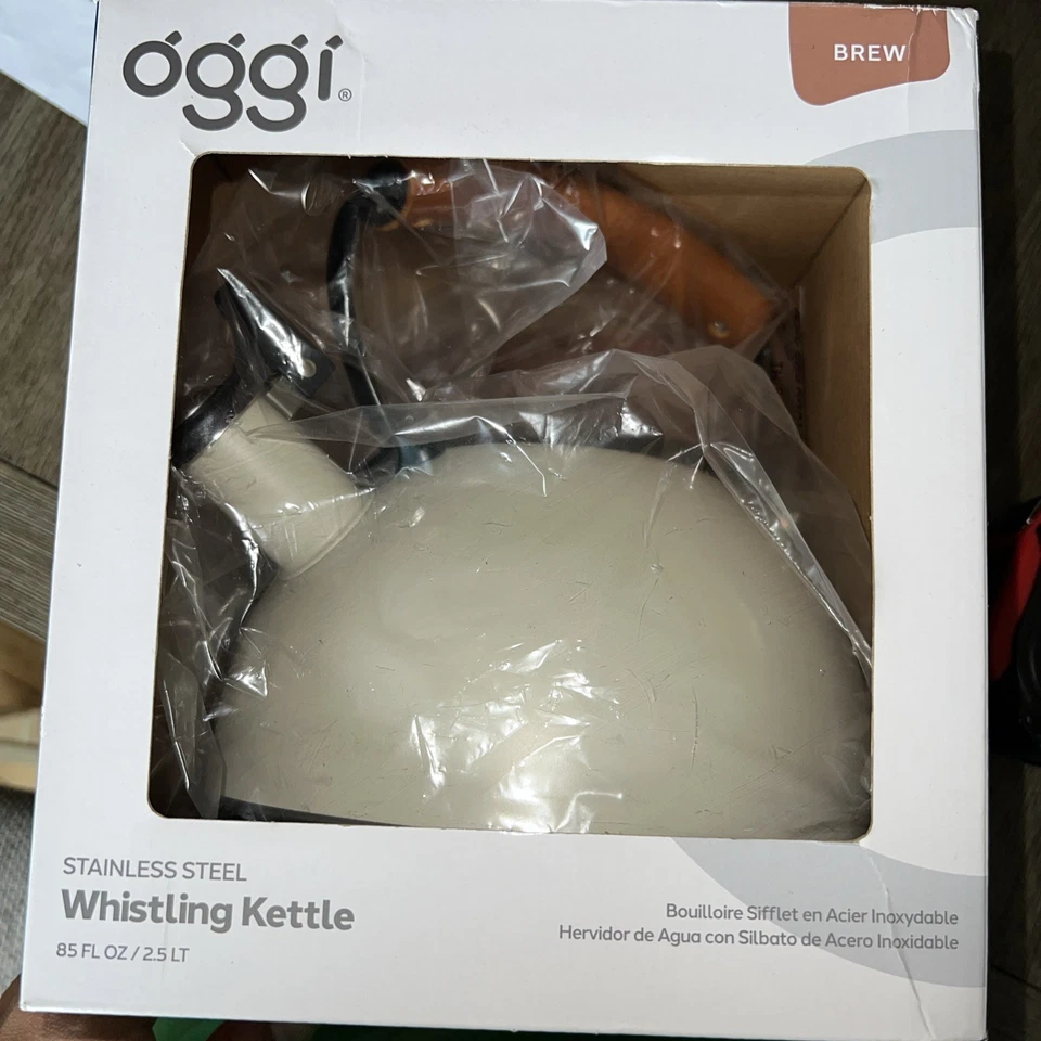 Новый плита чайник из нержавеющей стали Oggi свисток 85 унций / 2,5 lt желтовато-коричневый теплый серый - Изображение 3 из 4