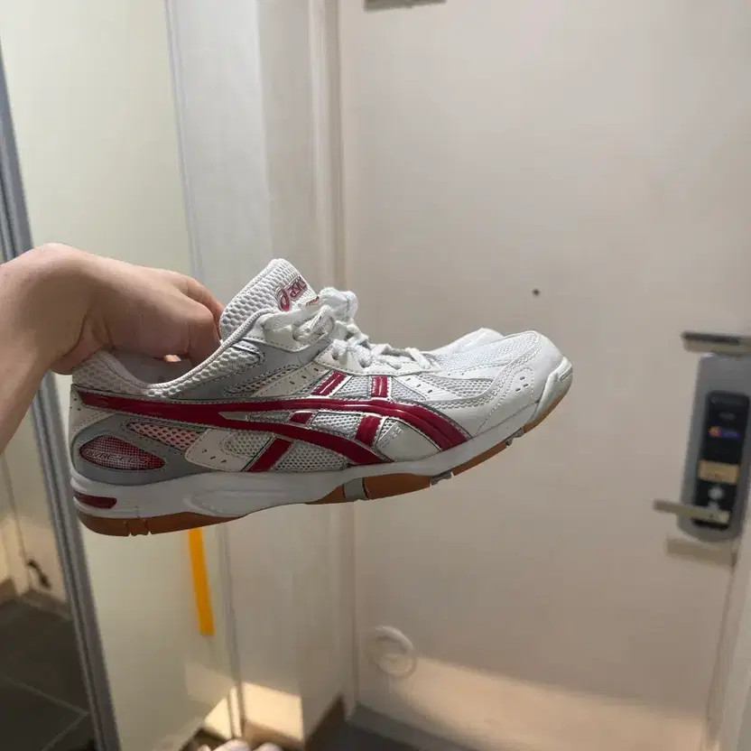 Asics Loter Rebre 260 Running Shoes - Excellent Condition