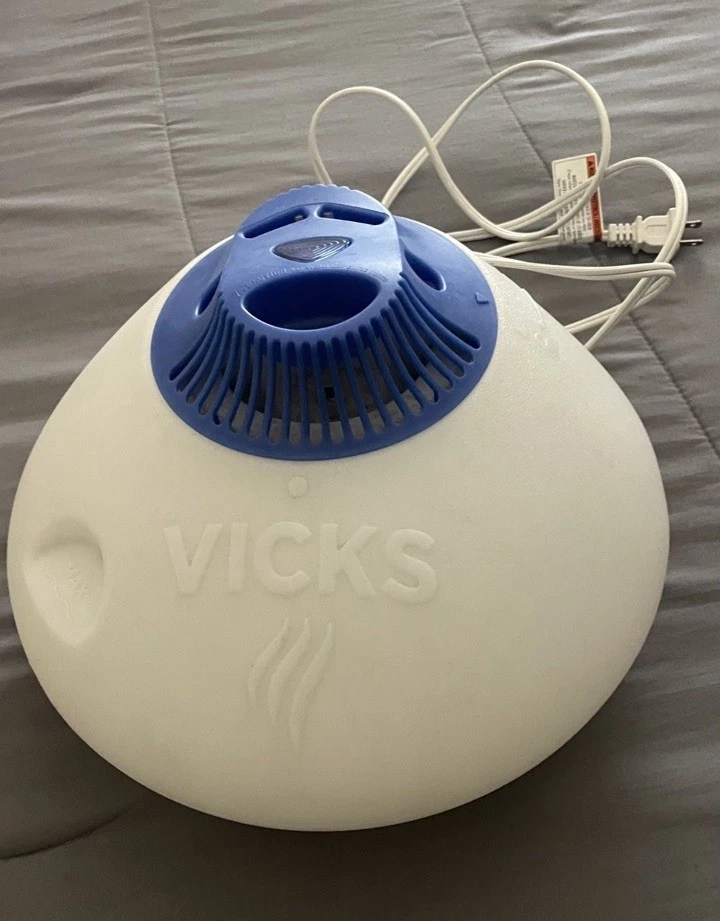 Vicks V150SG Steam Vaporizer Tabletop Humidifier - Image 2 of 3
