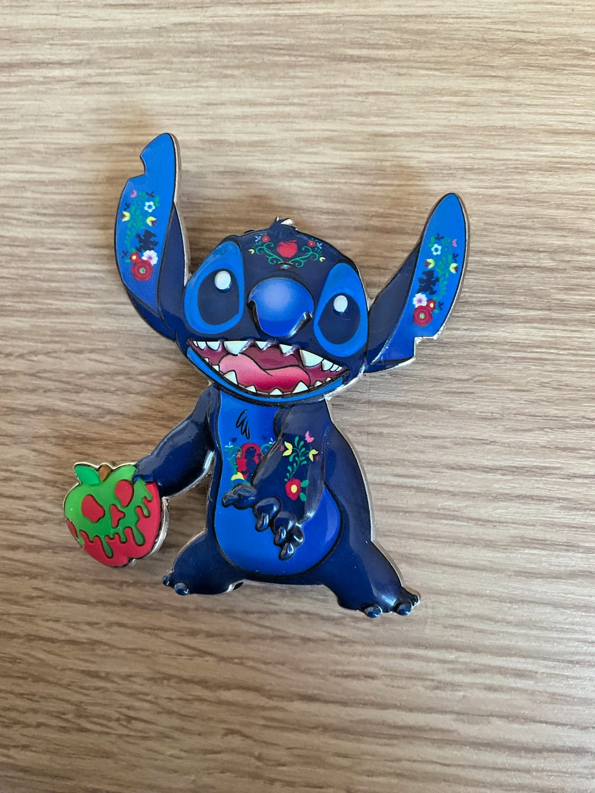 DISNEY LILO & STITCH, STITCH CRASHES DISNEY SNOW WHITE AND THE SEVEN DWARFS PIN