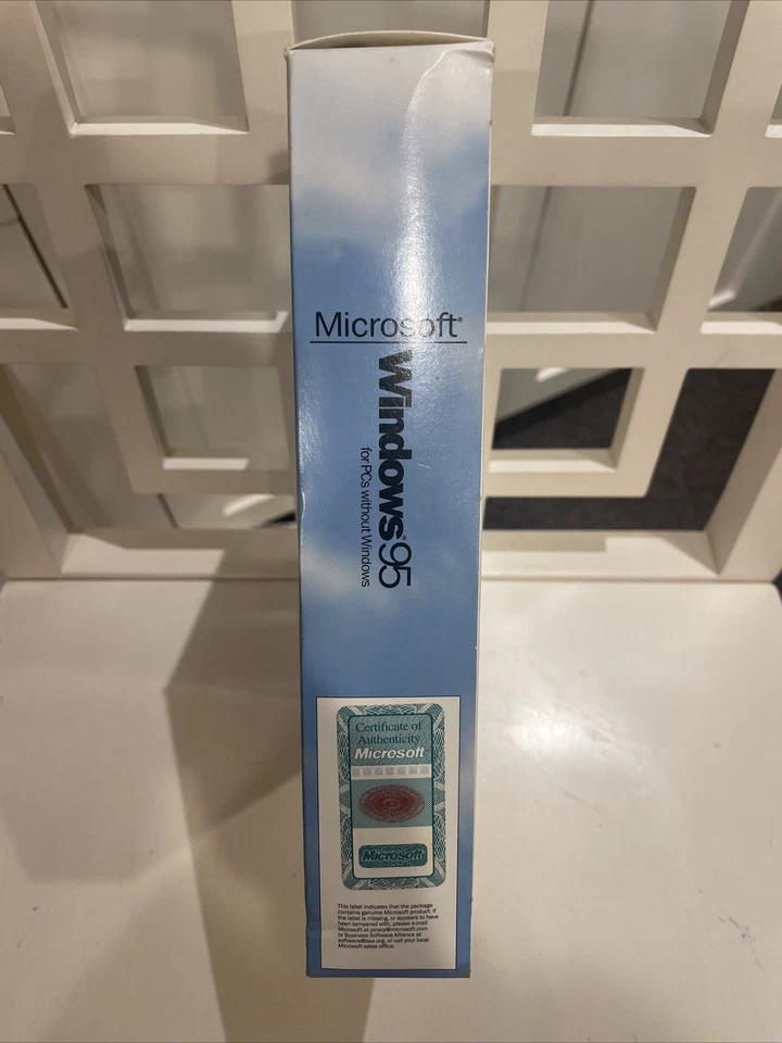 New Microsoft Windows 95 OS 3.5" Floppy MS-DOS PCs RARE 1996 US Int Expl Kit N/c - Image 3 of 4
