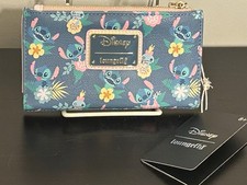 NWT LOUNGEFLY Disney Stitch Slim Bifold Wallet with Zipper Pocket NEW