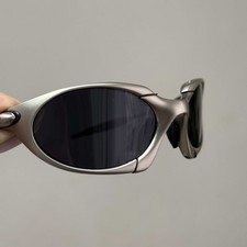 Oakley Romeo Sunglasses Black Lenses/ MinutePlate Eye Jacket