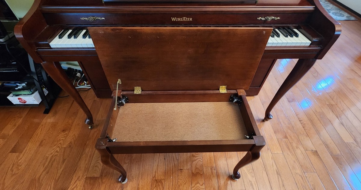 Wurlitzer Piano (model 1176N-CHY, serial: 2839794) with matching