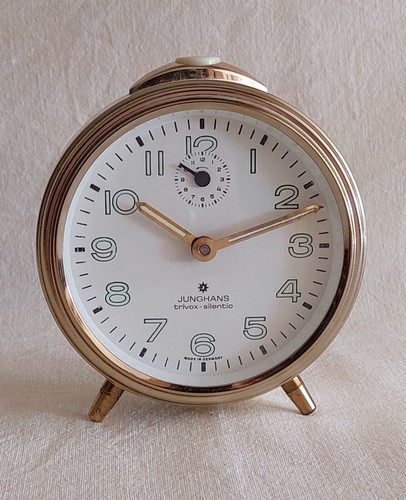 Junghans Wecker vintage cremeweiß/goldfarben 9 cm Durchmesser guter Zustand