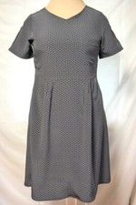 Vtg Laura Ashley Gray Silk Burgundy Geometric Pattern T-Dress V Neck Popover-4/6