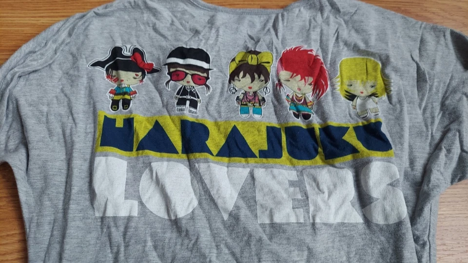 Camisa Top Niñas Harajuku Lovers Talla 12 Mezcla Algodón Gris Usada en Excelente Condición  Foto 3 de 4