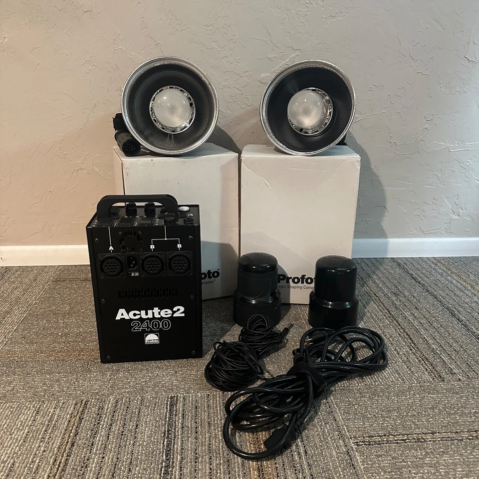 Fuente de alimentación del generador Profoto Acute2 2400 con 2 lámparas de flash agudas 2-D4 Foto 2 de 4