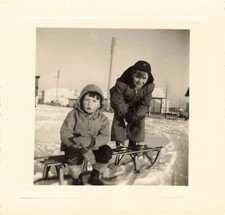 ANCIENNE PHOTOGRAPHIE ENFANTS DANS LA NEIGE LUGE