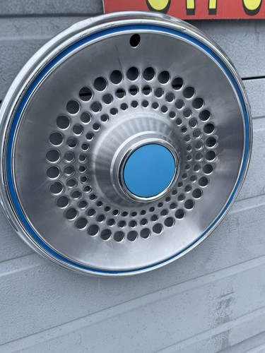 Airstream 15” Set 4 Hubcaps Full Wheel covers Used 1960-79 Blue AccentStainless - Picture 5 of 6