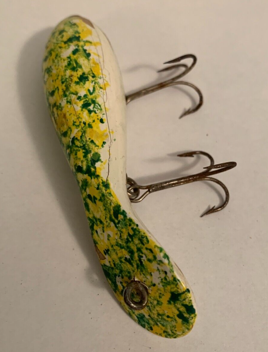 VINTAGE RUSH TANGO SWIMMING MINNOW FISHING LURE YELLOW GREEN WHITE