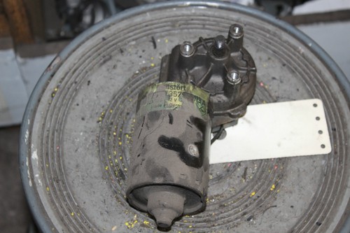 SCHEIBENWISCHERMOTOR * VW * PASSAT * 403326 *