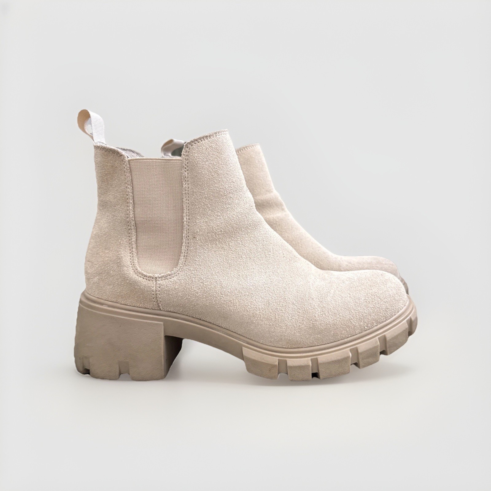 Steve Madden Tan Bootie size 8