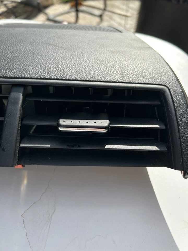 2015-2017 Toyota Camry Center Dash Air A/C Vent Trim W/ Speaker OEM — 第 4/4 张图片