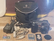 Olympus Camedia C-3000 Zoom 3.3 Megapixel Digital Camera W/ Case, Cords, Remote