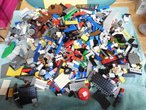 Mini legos lot Mini figures kingdom knight star wars legs hats body parts weapon