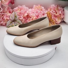 Vintage Amalfi Cream Low Heel Slip On Dress Shoes Size 7.5B