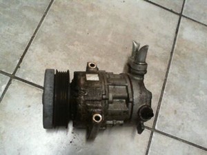 Kompressor Klimaanlage Opel Corsa 1.2 16V D 55701200