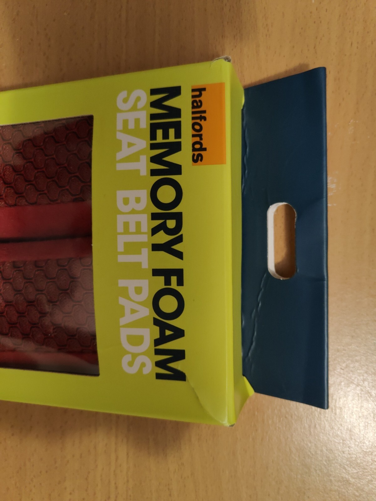 2 x Halfords Memory Foam Seat Belt Pads Premium Comfort and Fit