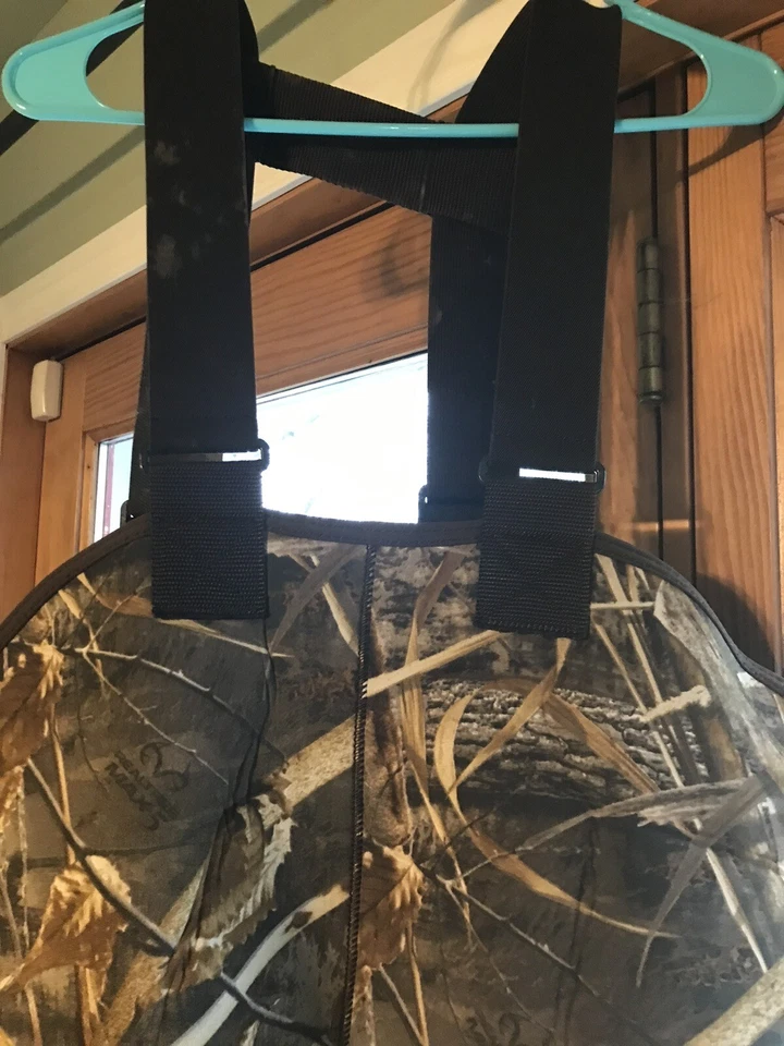 Cabelas 3mm Lugsole Real tree Max5 Chest Wader 10 R - Image 2 of 4