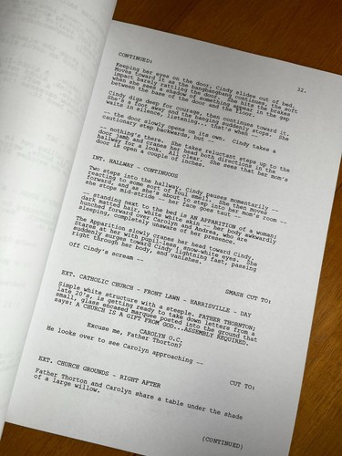 The Conjuring Script Signed- Autograph Reprints- 113 Pages-Ed & Lorraine Warren - Picture 7 of 8