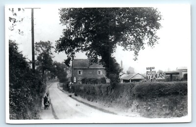 POSTKARTE TEERÄUME & GARAGE - BRITISCHER UNBEKANNTER ORT ECHTES FOTO PB