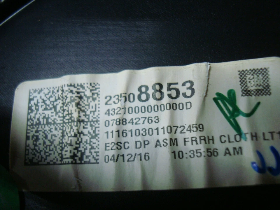 2016-2018 CHEVROLET MALIBU FRONT RIGHT DOOR BLACK 84355784 OEM - Imagem 4 de 4