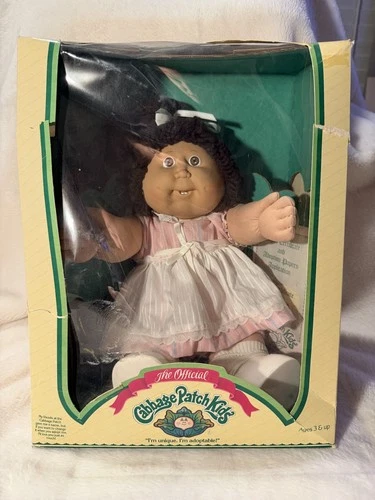 Cabbage Patch Kids Girl Baby Doll Medium Complexion Dark Curly Hair Original Box