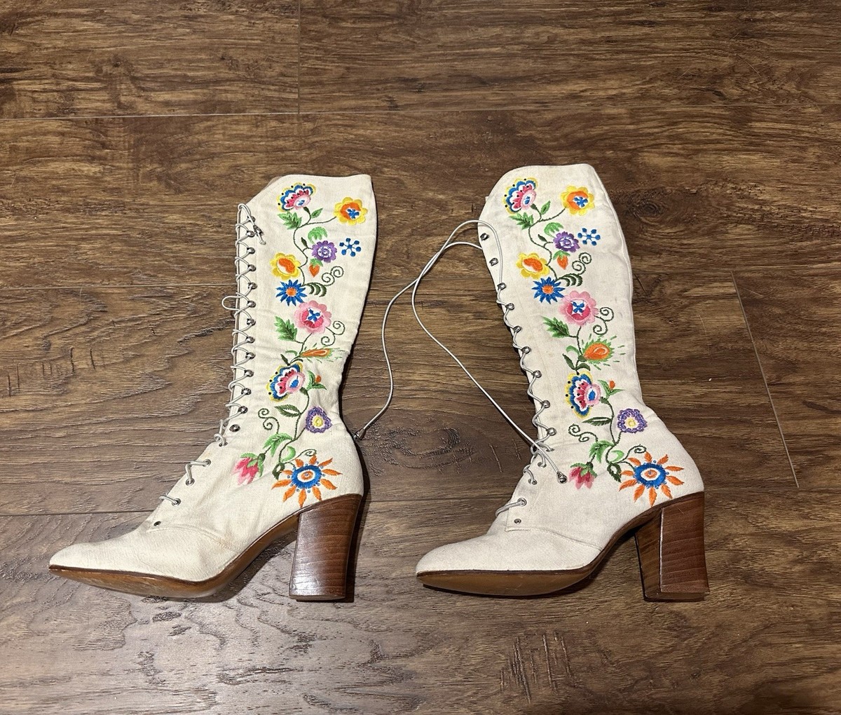 Vintage 1970s Jerry Edouard White Floral Beaded Embroidered Granny