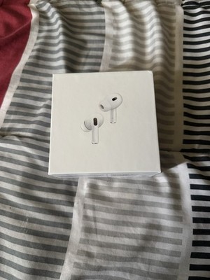 Apple AirPods Pro (2nd Gen) Wireless Earbuds MagSafe USB-C Noise Cancelling