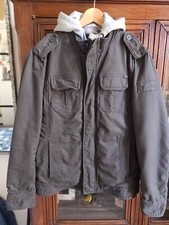 Blouson à Capuche Amovible