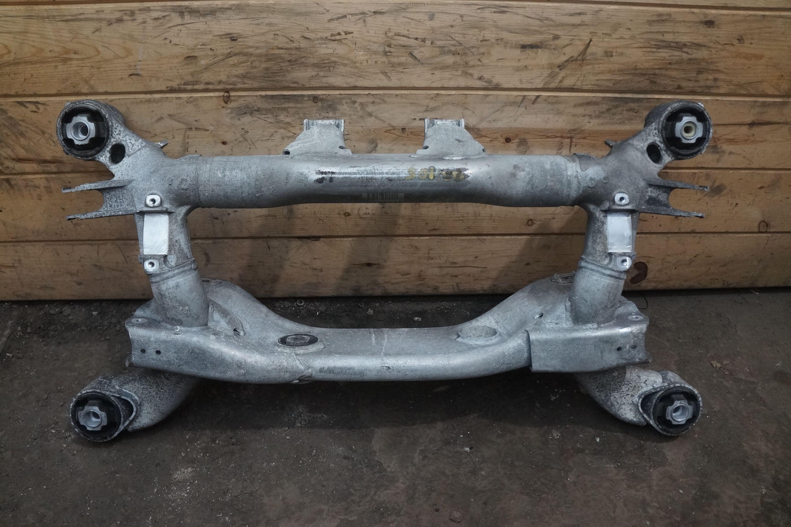 Rear Suspension Subframe Cradle Crossmember 33316770752 Rolls Royce Phantom 04