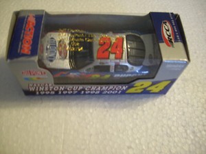 RARE 1/1,008 2003 JEFF GORDON 1/64 VICTORY LAP CHAMPION RCCA ACTION DIECAST
