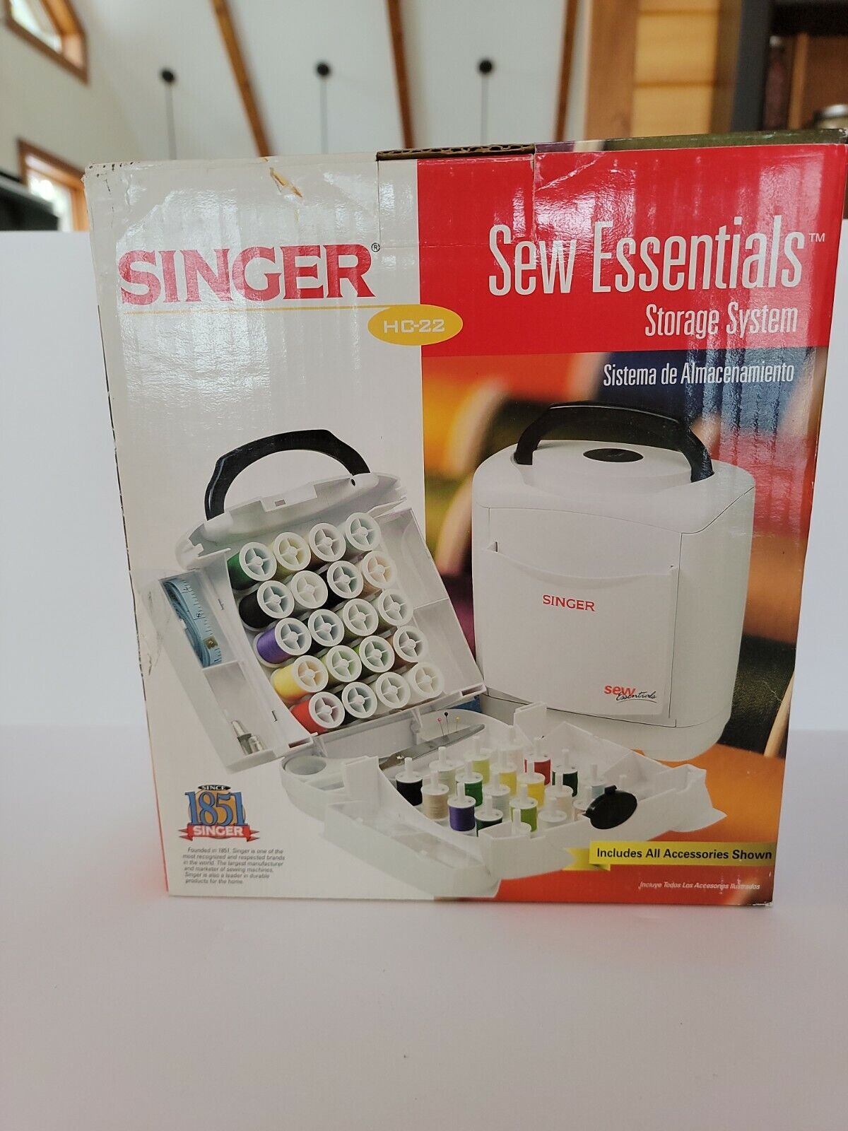 SINGER 00279 Sewing Kit in Storage Box