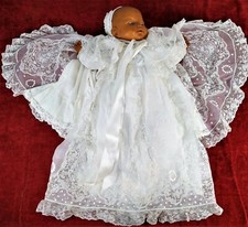 EXCEPTIONAL CHRISTENING CLOTH ENSEMBLE. ORGANZA. LACE, EMBROIDERY. SPAIN. XIX-XX