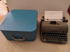 Remington Quiet-Riter Miracle Tab Manual Typewriter, Green W/ Blue Case Vintage  thumbnail