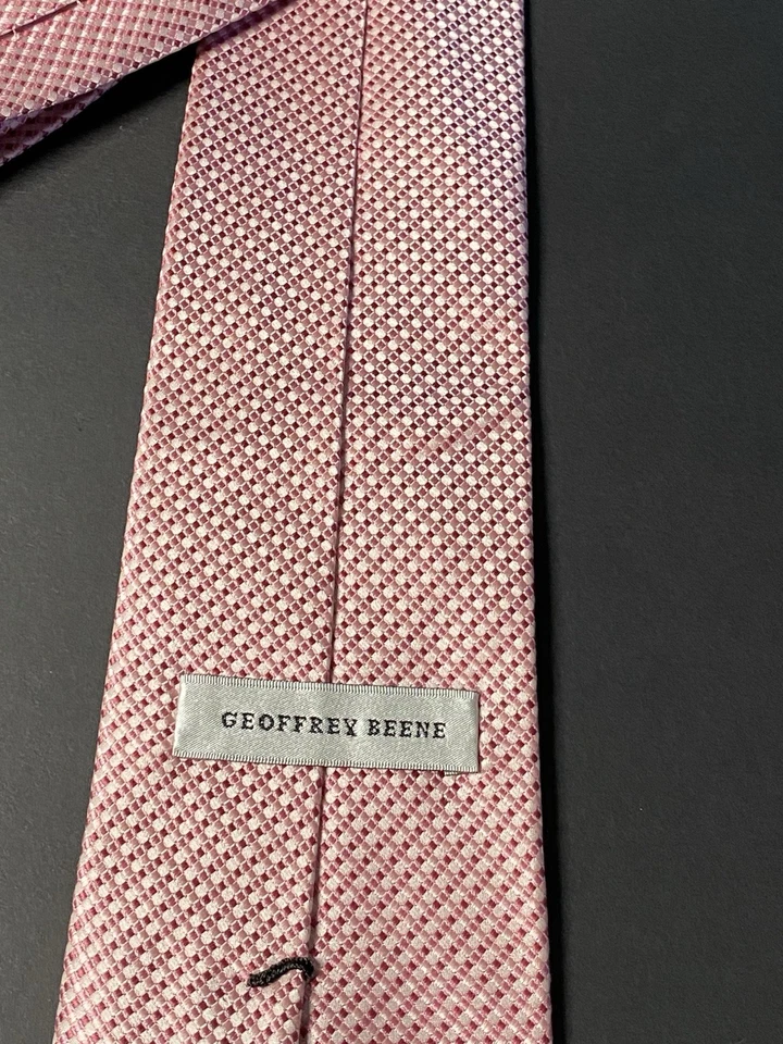 Gravata de tecido xadrez rosa Geoffrey Beene - Imagem 4 de 4