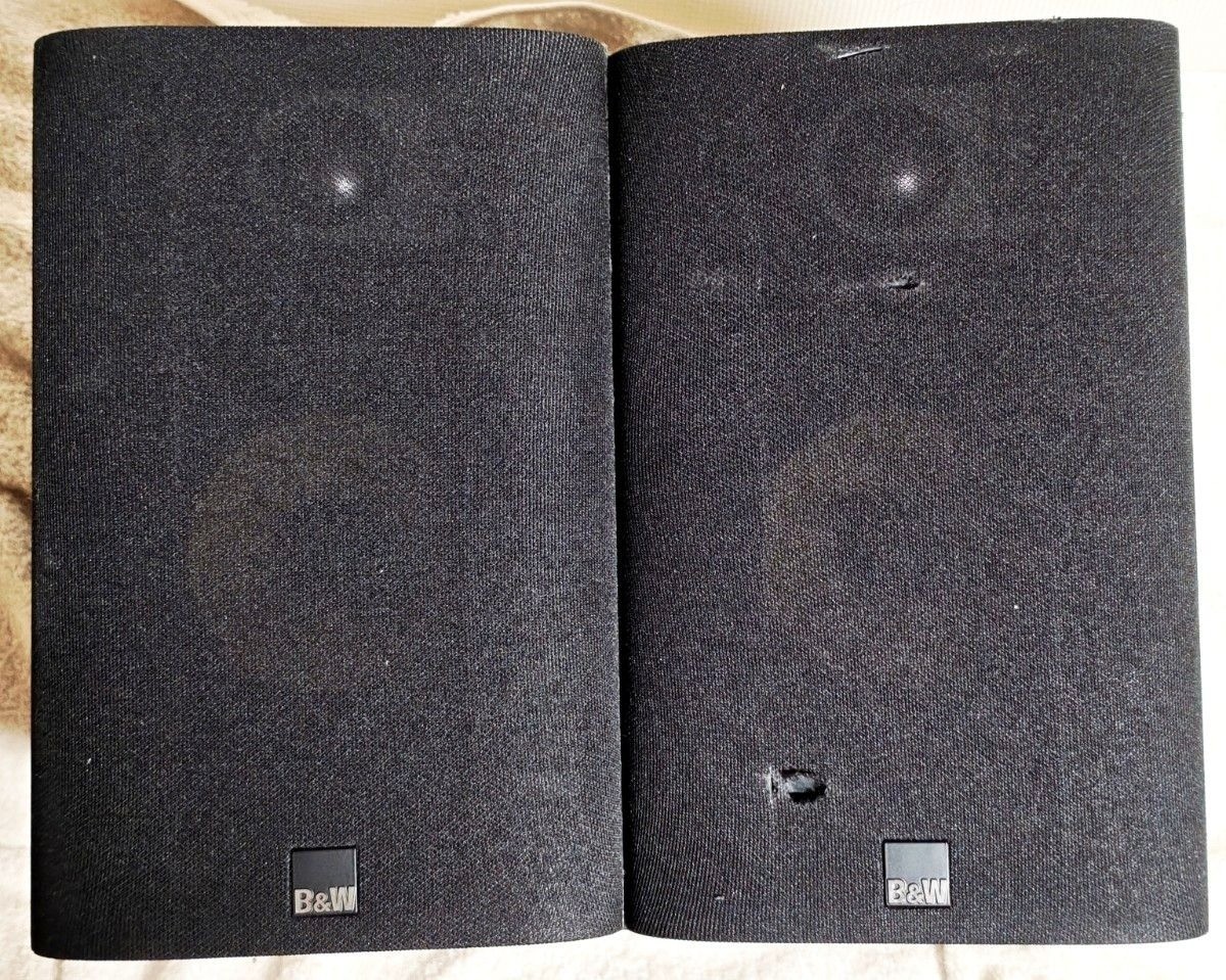 Bowers & Wilkins B&W 686 Bookshelf (Shipped from Japan) Speakers