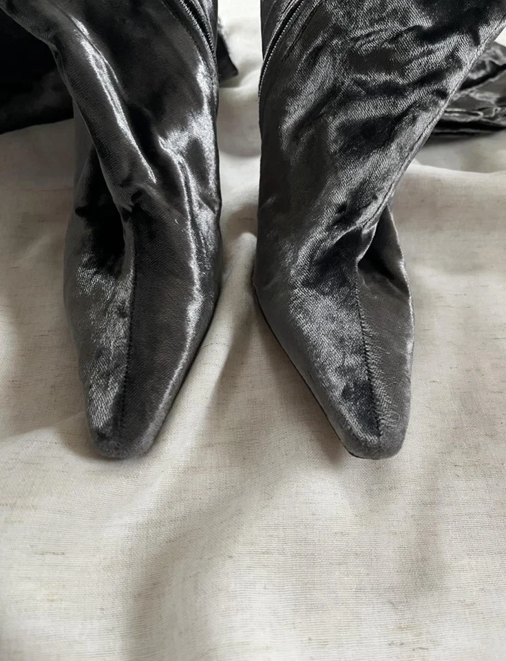 1999 Gucci Tom Ford размер 9 бархата Stiletto сапоги до колена. Никогда не носились - Изображение 4 из 4