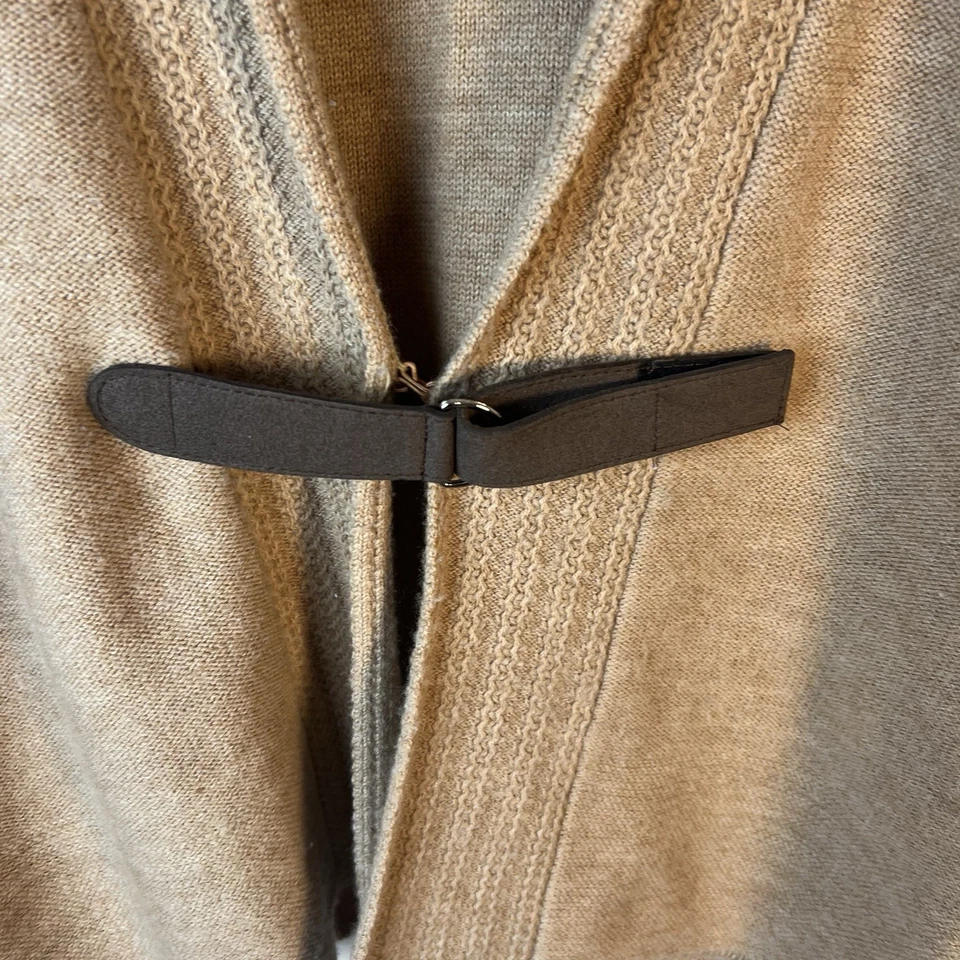 A Giannetti Cardigan Sweater Womens Sz XL 100% Merino Wool Tan Buckle Shawl - Image 3 of 4