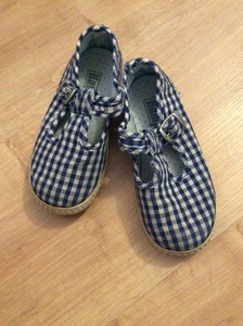 trotters canvas shoes