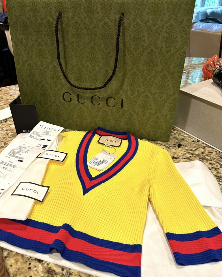 NUEVO CON ETIQUETAS 2k GUCCI 2024 Amarillo Suéter Taylor Top Sudadera Abrigo RECIBO 40 4 6 S M Foto 4 de 4